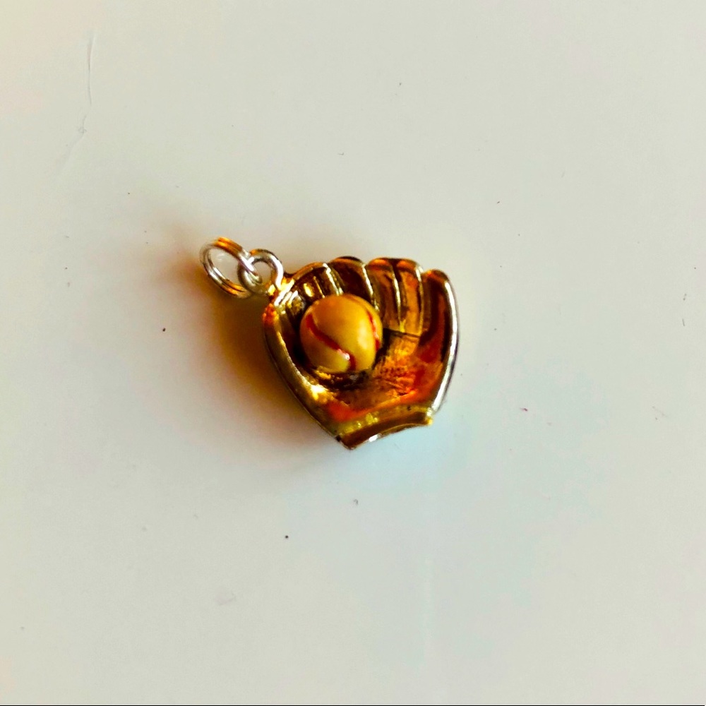 Baseball Mit & Ball Charm